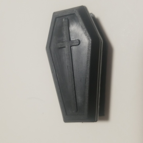 Treak or treat coffin box - Picture 3 of 3